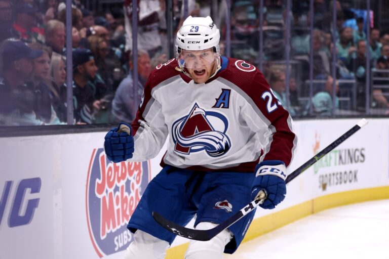 Nathan MacKinnon