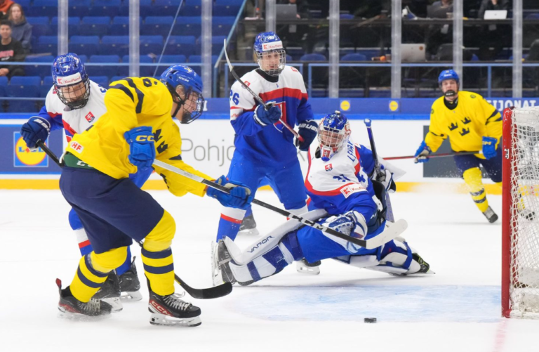 MS U18: Neuveriteľní Slováci dali rýchlo zabudnúť na debakel s USA. V zápase o bronz nechali všetko, no nestačilo to