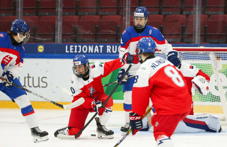 Slovenskí mladíci prekvapili hokejový svet a postupujú do semifinále šampionátu